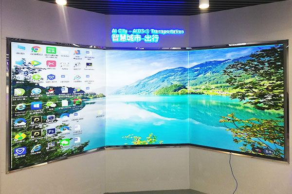 無縫拼接屏與小間距LED顯示屏哪個(gè)好？