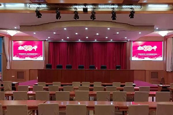 小間距LED顯示屏與無縫拼接屏區(qū)別在哪里？