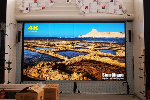 展館展廳場(chǎng)合的顯示大屏使用LED屏好，還是拼接屏好？