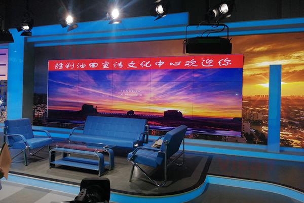 直播間背景墻展示大屏，用LED顯示屏好還是拼接屏好？