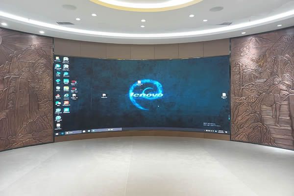 會(huì)議顯示大屏使用LED屏幕好，還是拼接屏好？