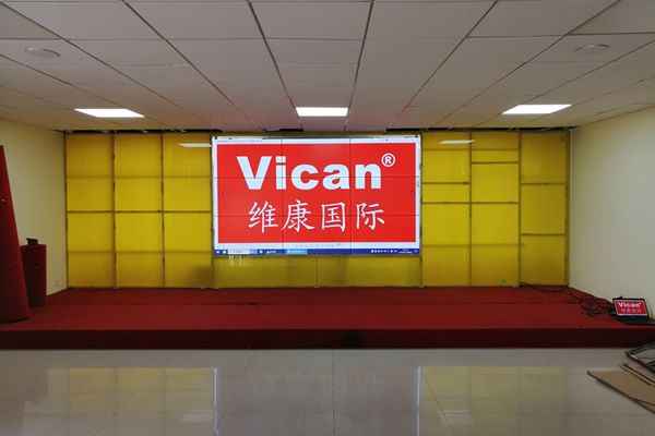 投影儀和拼接屏有什么區(qū)別，優(yōu)缺點有哪些