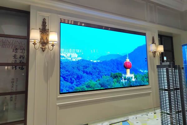 展廳大屏使用投影機好，還是LED顯示屏好