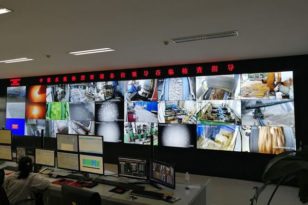 一塊拼接屏顯示多少路視頻監(jiān)控畫面合適？