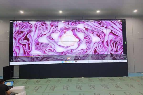 會(huì)議室高清大屏用LCD拼接屏好還是COB顯示屏好？
