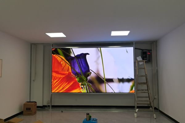 LED透明屏和LED顯示屏的區(qū)別？